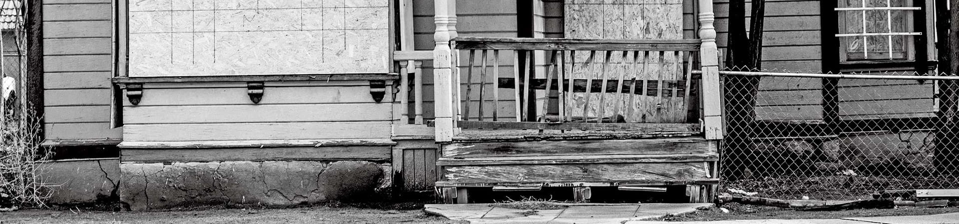 A house that has fallen into disrepair.