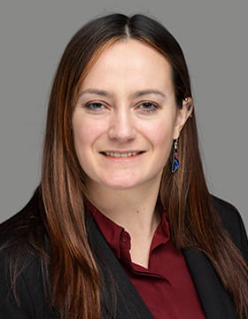 Headshot of Julianne Dunn